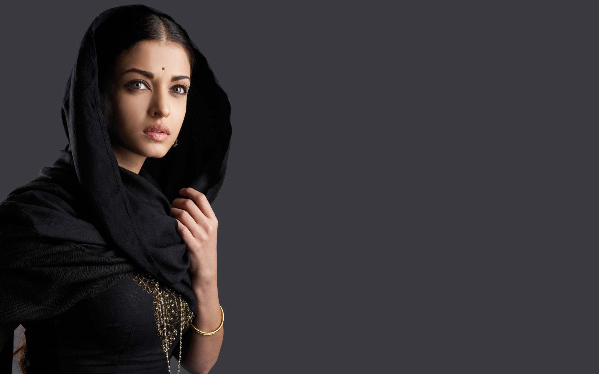 Aishwarya Black Dress Image