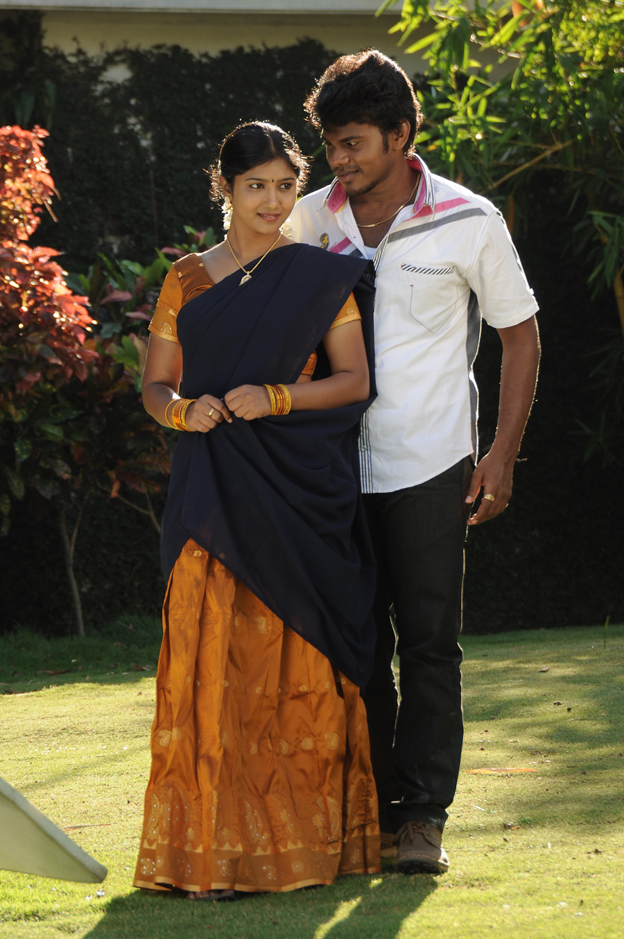 Sogusu Perundhu Tamil Movie Pics