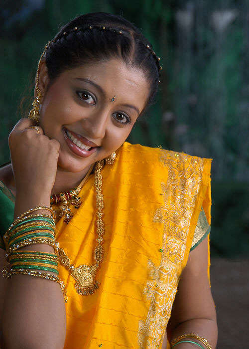 Gopika Saree Smile Pictures