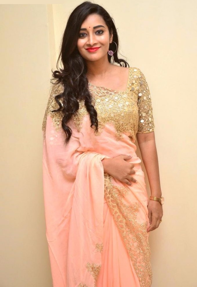 Actress Bhanu Pink Dress Pics