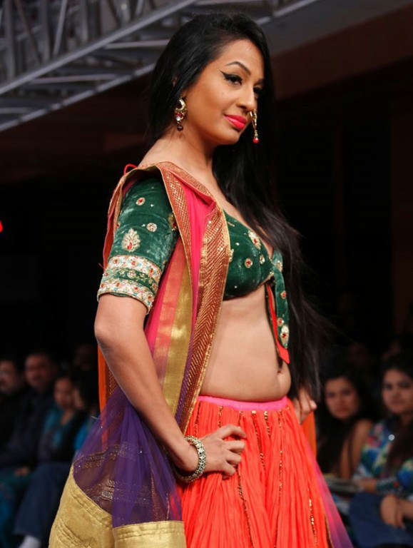 Kashmira Shah Fashion Show Photos