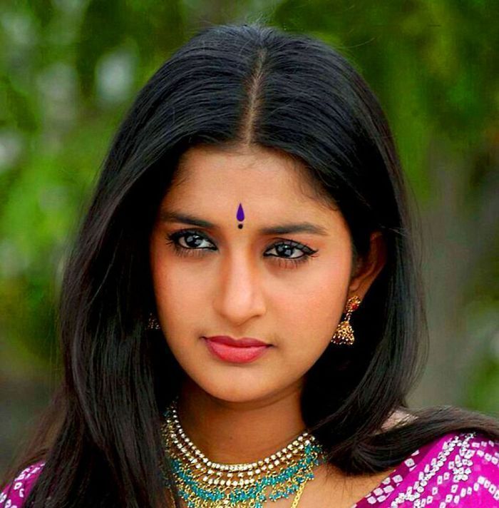 Meera Jasmine Face Photos