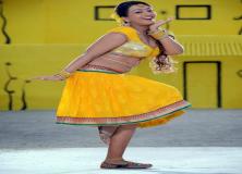 ester noronha glamour yellow dress pictures