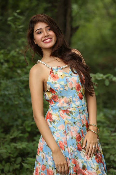 Aarti Chhikara Smile Pose Stills