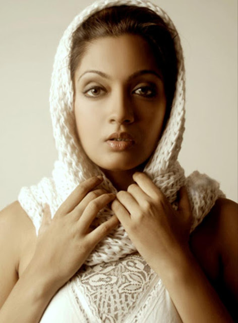 Sheena Chohan Face Photos