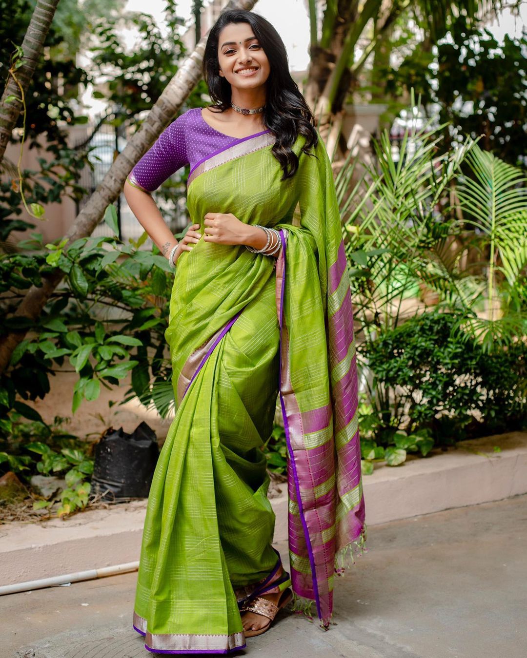 Priya Bhavani Shankar Green Saree Image