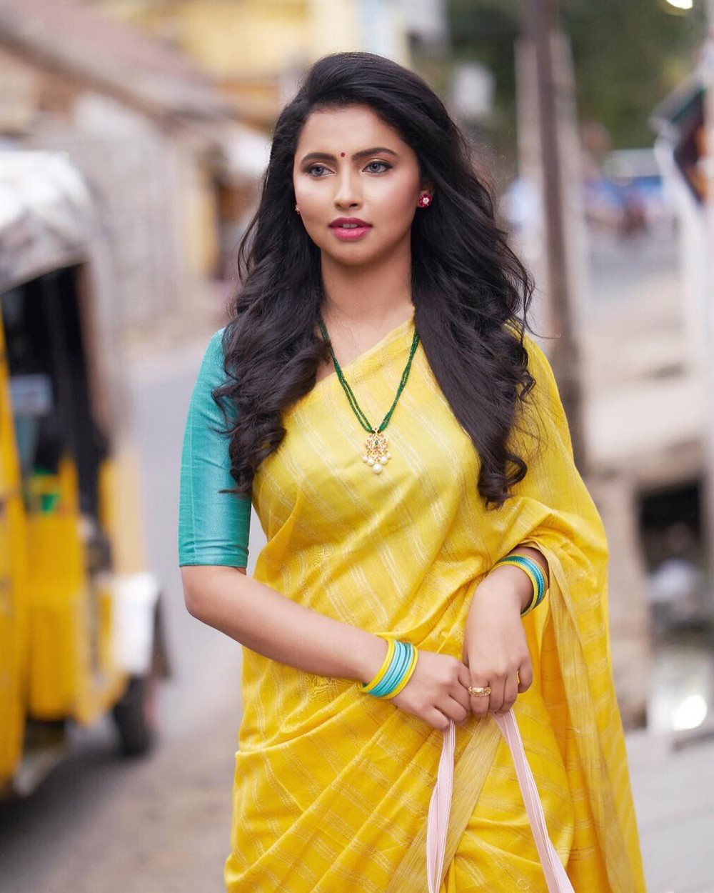 Anicka Vikhraman In Yellow Saree Pics