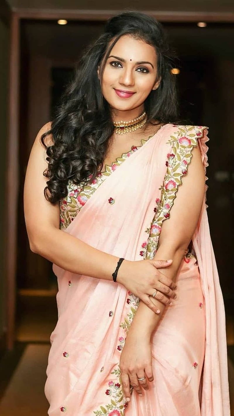 Shruthi Hariharan Kannada Actress Saree Image