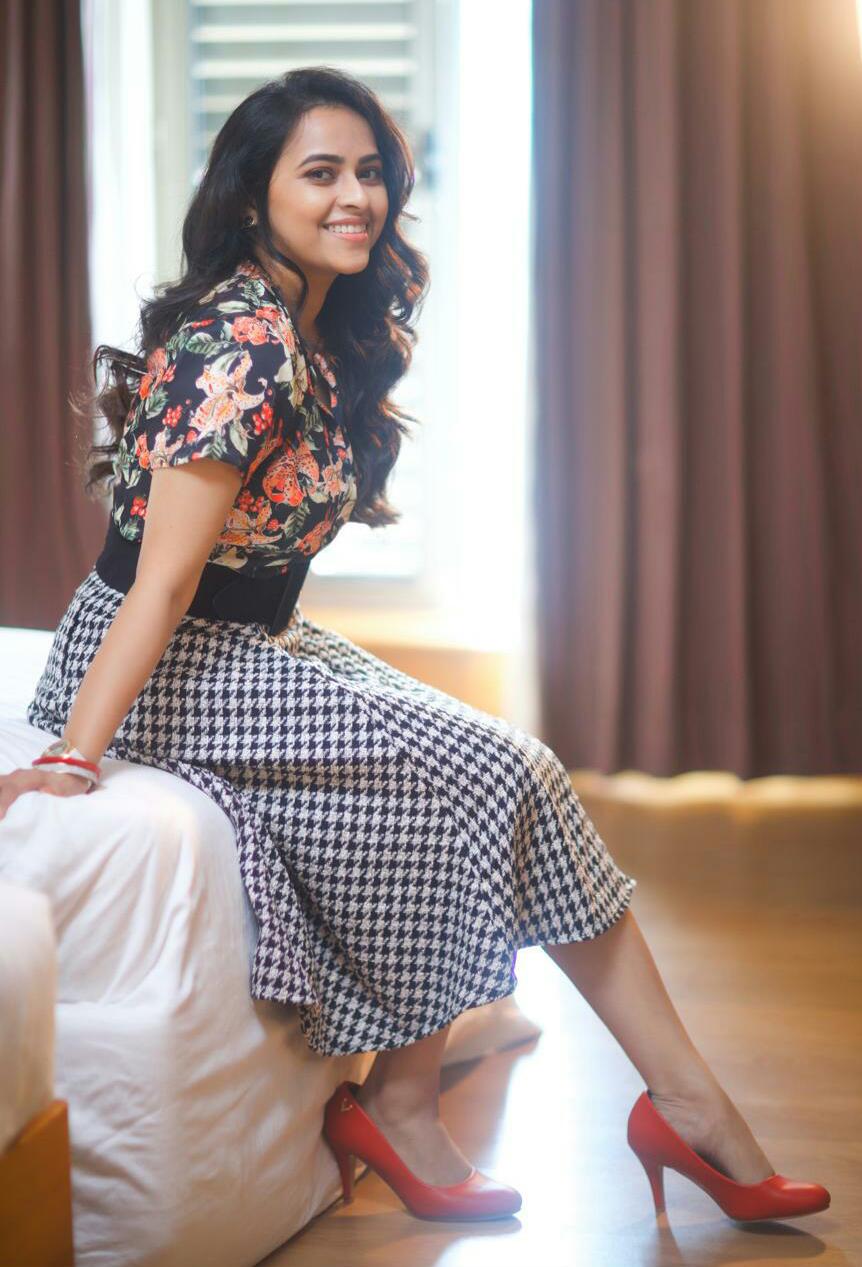 Actress Sri Divya Cute Pics