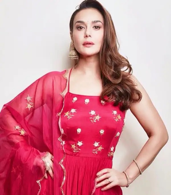 Preity Zinta Red Dress Pics
