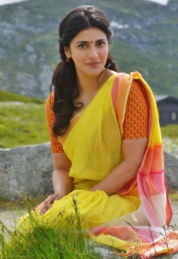 Shruti Haasan In Yellow Saree Images
