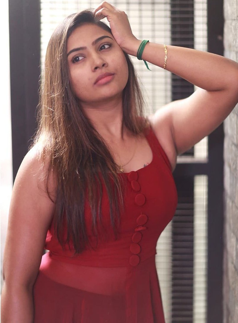 Tv Actress Nandhini Pictures