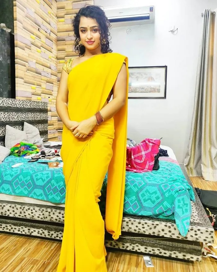 Apsara Rani In Yellow Saree