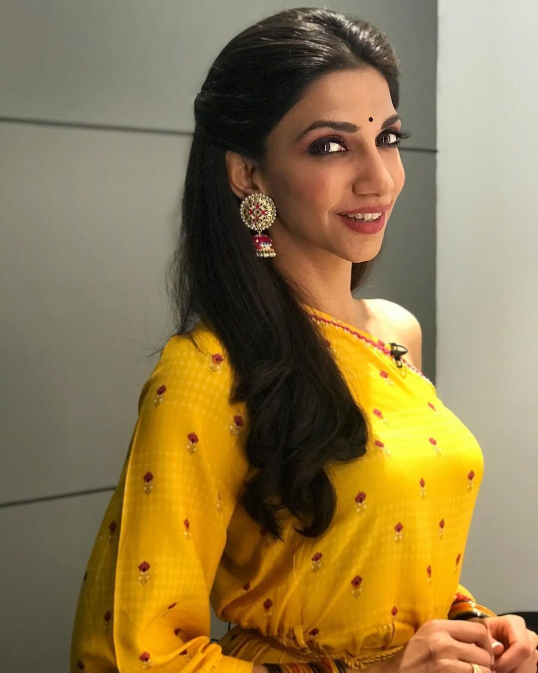Bhavana Balakrishnan In Yellow Dress