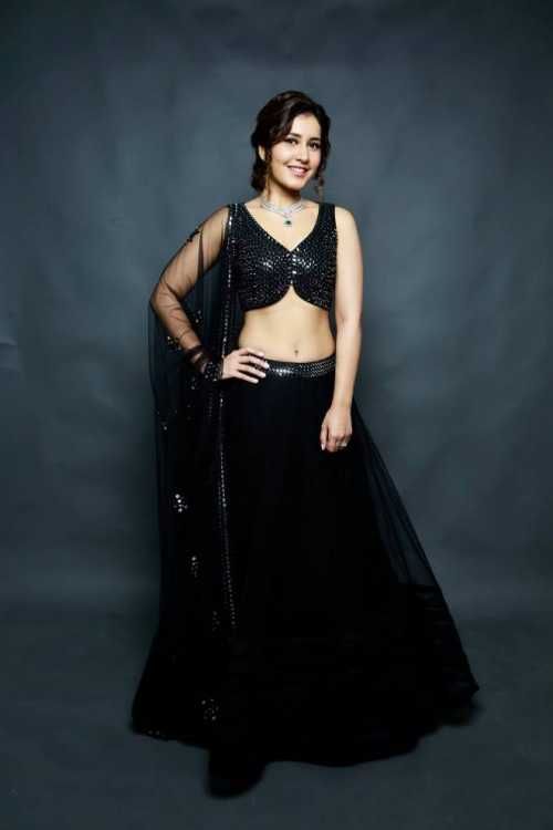Rashi Khanna Black Dress Images