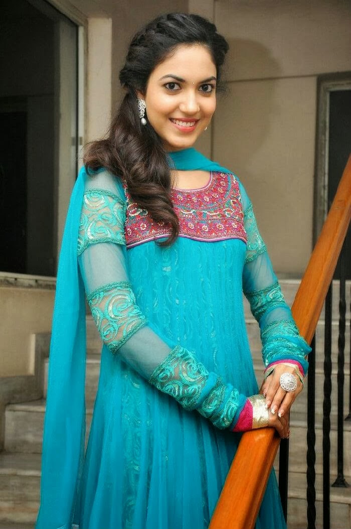 South Actress Ritu Varma In Blue Salwar
