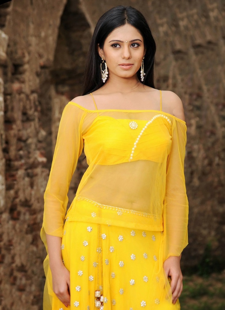 Actress Deepa Sannidhi In Yellow Dress