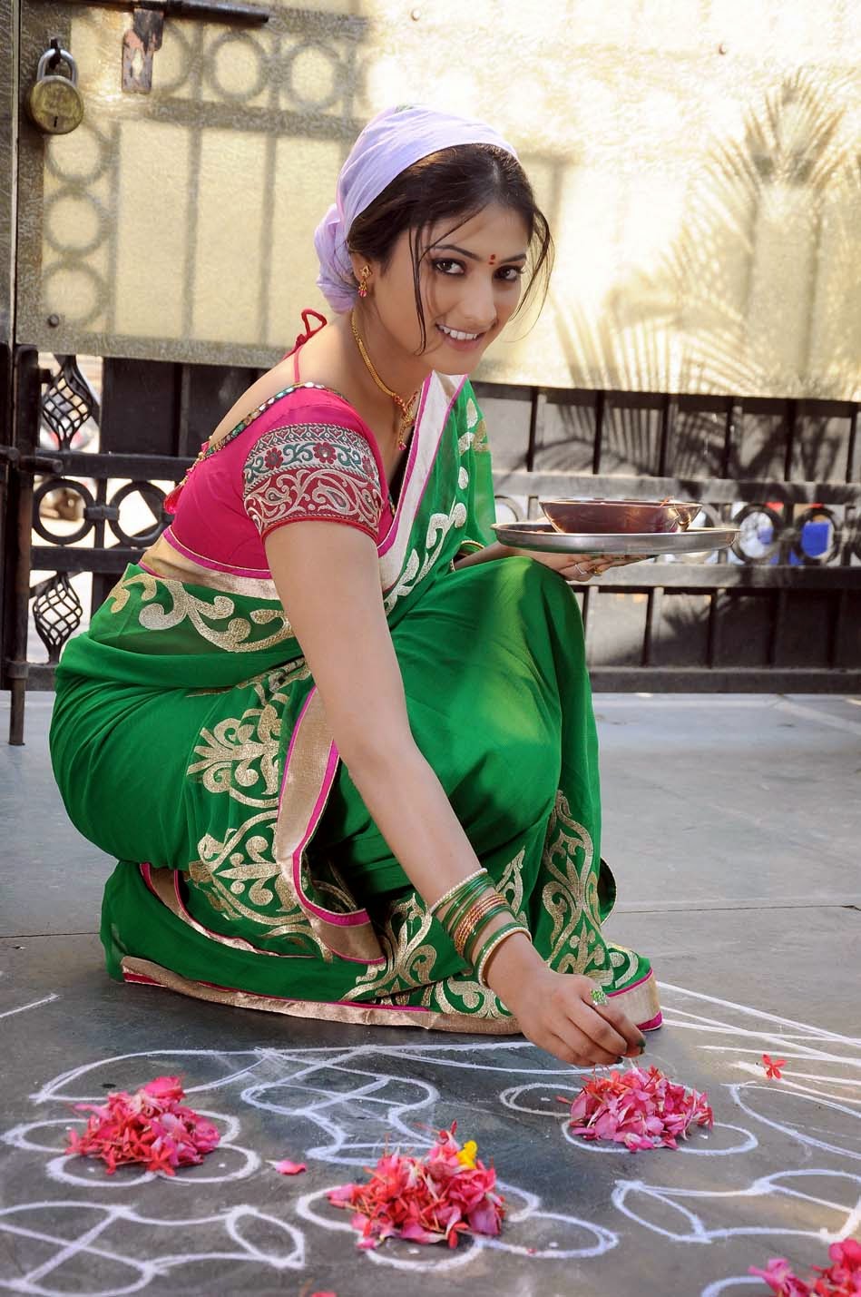 Actress Haripriya In Saree