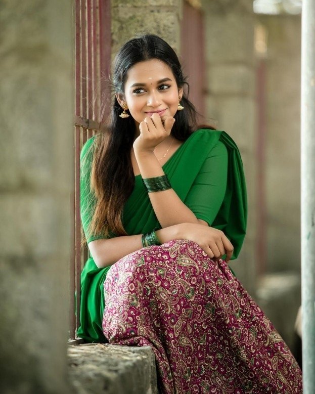 Actress Kaavya Arivumani Latest Photos