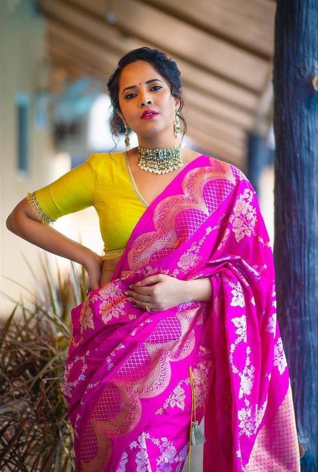 Anasuya Bharadwaj In Pink Silk Saree