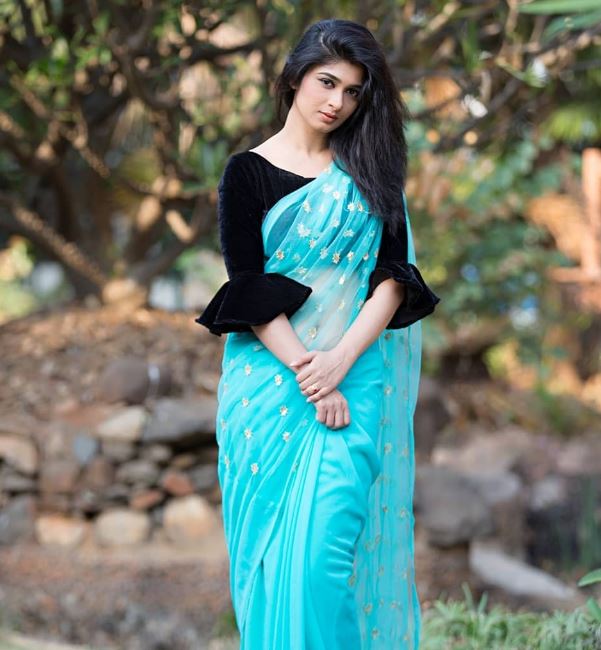 Gorgeous Actress Aditi Prabhudeva In Blue Saree