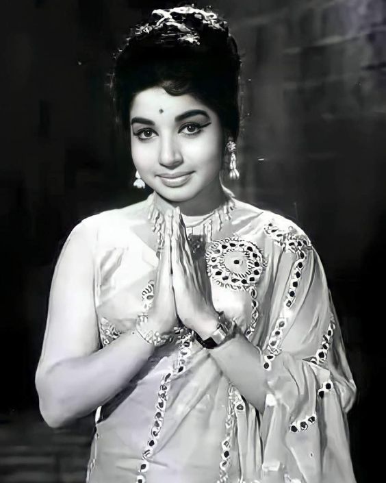 Jayalalitha Old Movie Photos