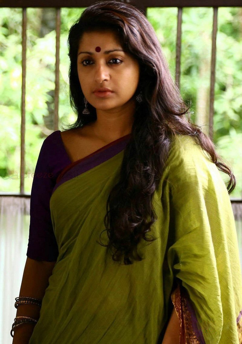 Meera Jasmine Saree Stills