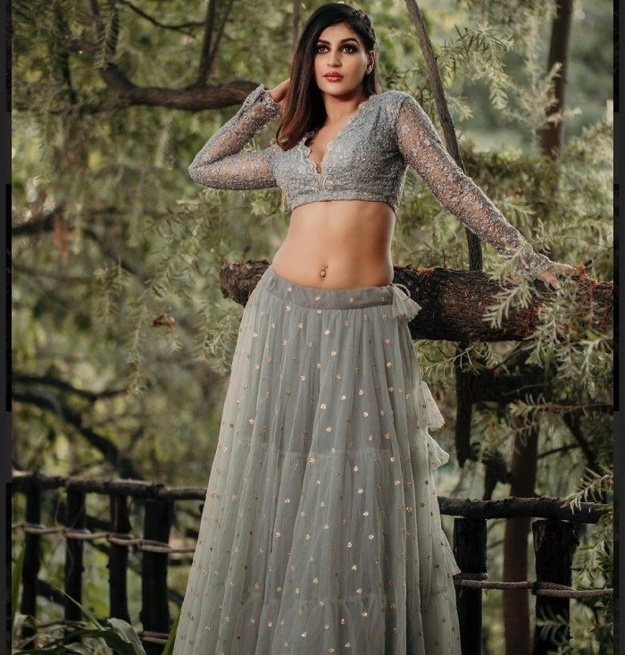 South Actress Yashika Anand Pictures