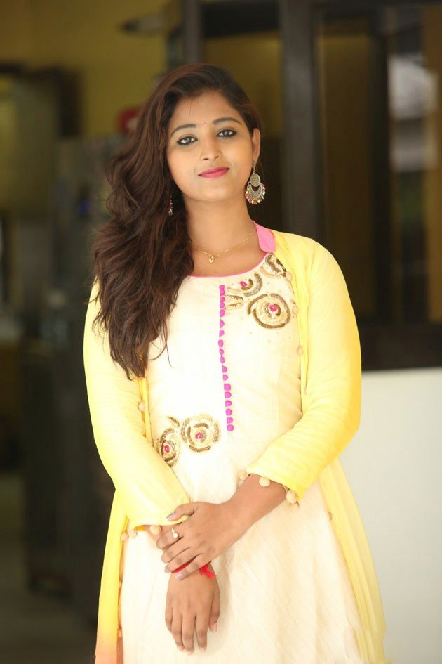 Telugu Actress Teja Reddy Cute Fotos