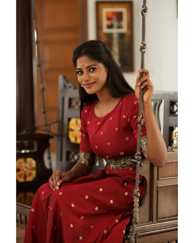 Serial Actress Vinusha Devi Fotos