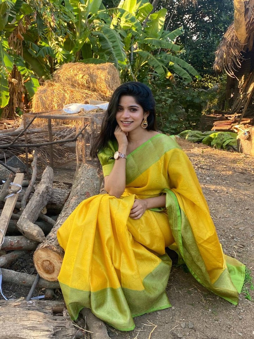 Indian Actress Divya Bharathi In Traditional Saree Photos