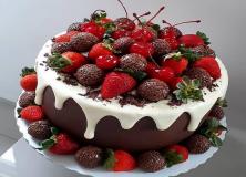 Delicious Creamy Cake Images