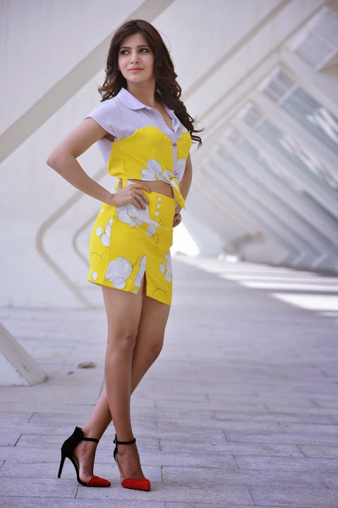 Samantha Yellow Dress Photoshoot Slideshow